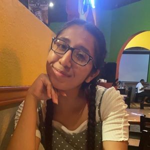 Meet your Posher, Nadia